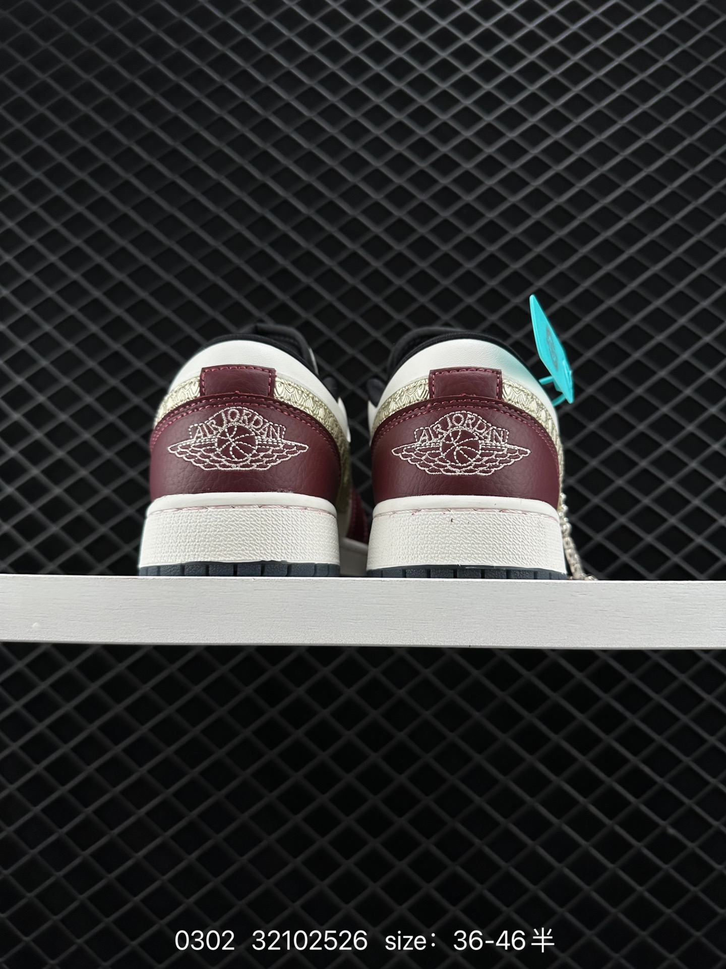 Jordan 1 Low ”Year of the Dragon“